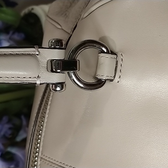 Coach Signature Satchel Long Strap - Picture 10 of 16